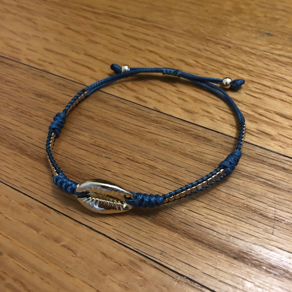 Seashell friendship bracelet